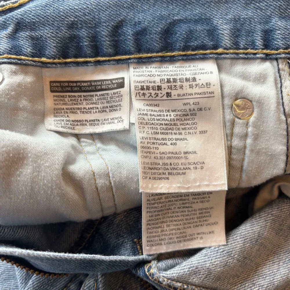 Levi Strauss‎ Men Light Wash Blue Straight Leg Denim Jeans 33x32